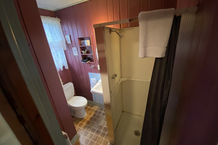 Room 75 of 96