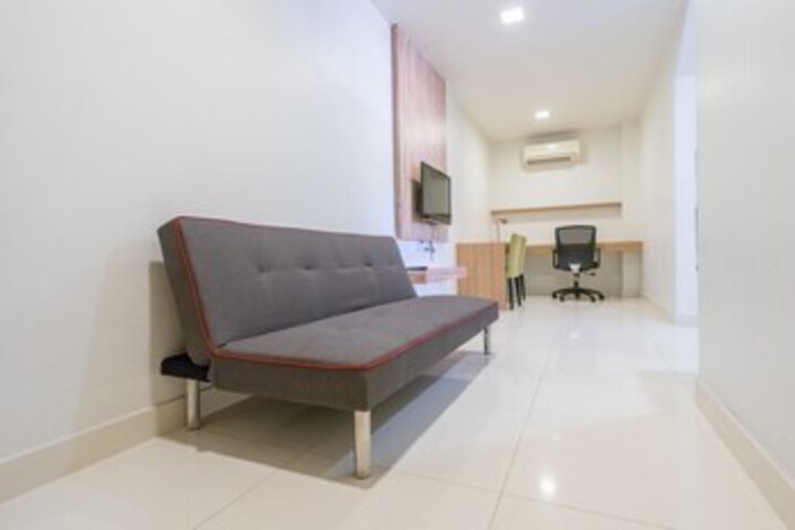Room 7 of 14