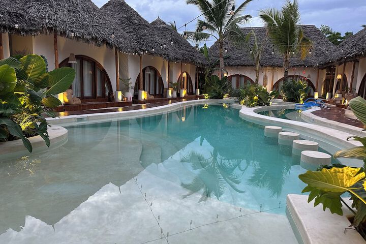 Pool 47 of 70