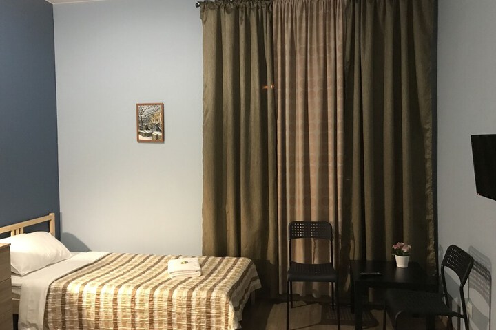Room 8 of 38