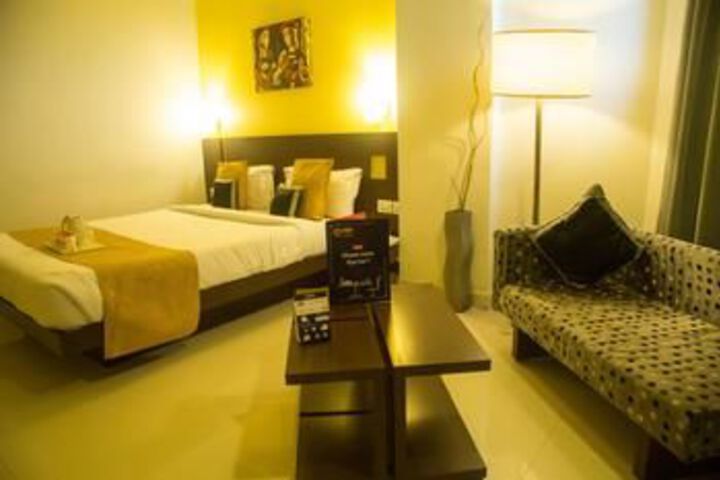 Room 5 of 17
