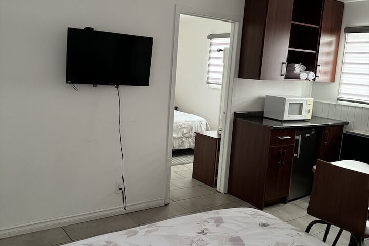 Room 7 of 28