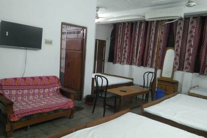 Room 41 of 60
