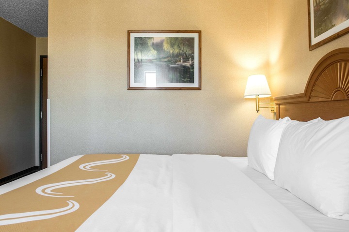 Room 16 of 35