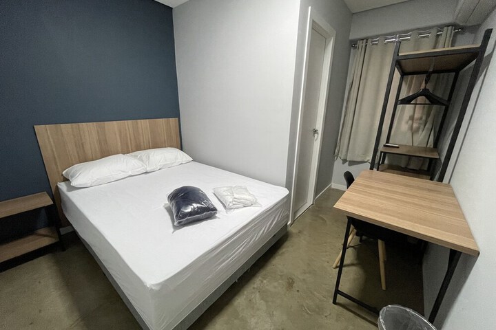 Room 25 of 80