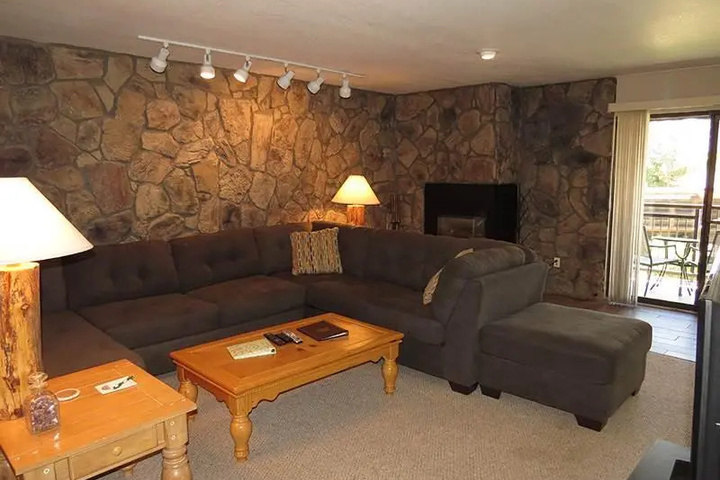 Room 3 of 10