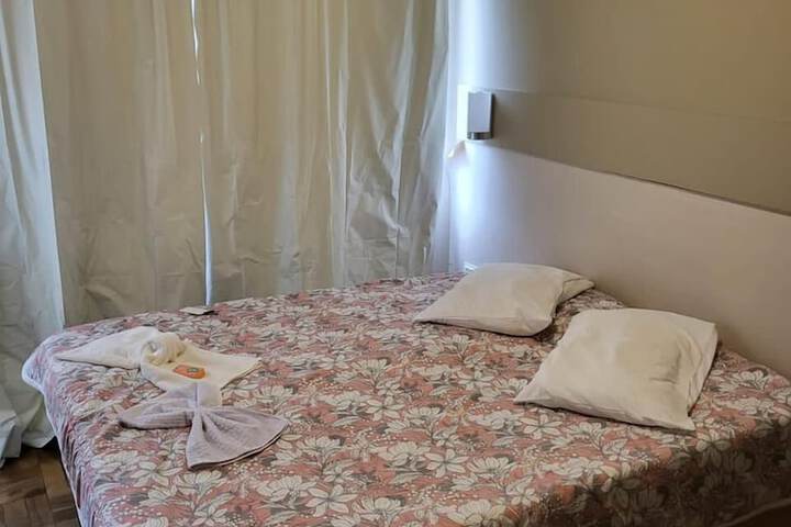 Room 10 of 36