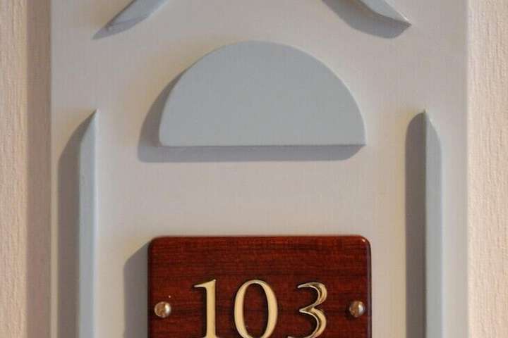Room 3 of 38