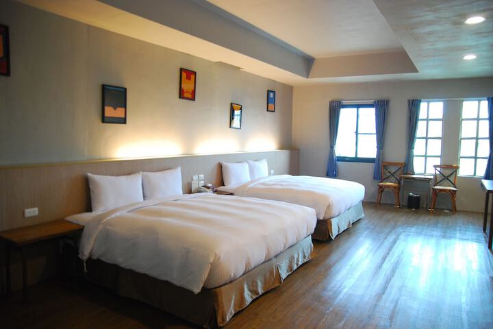 Room 18 of 45
