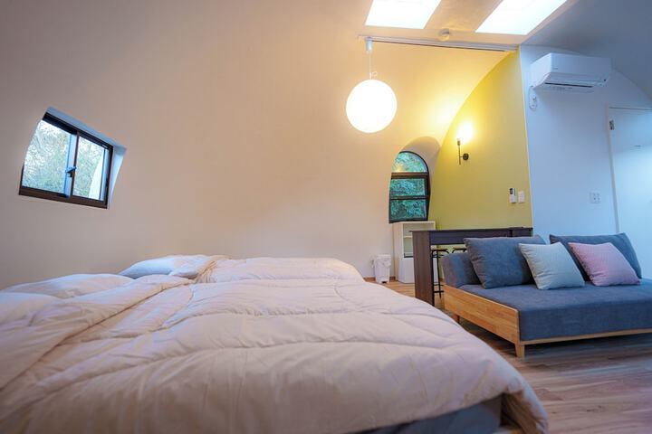 Room 10 of 110