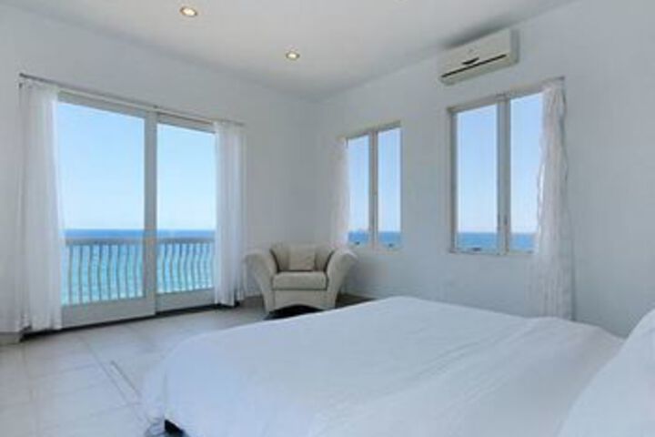 Room 9 of 24