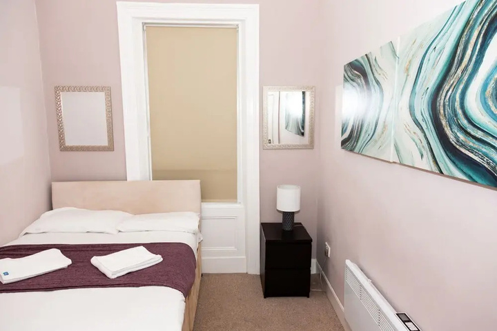 Room 2 of 11