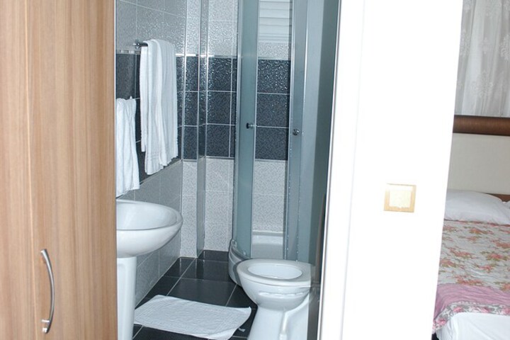 Room 16 of 24