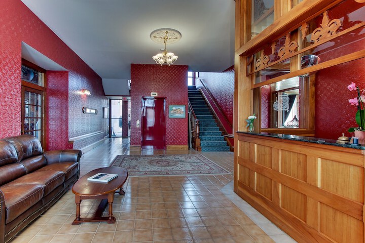 Hotel Interior 4 of 61