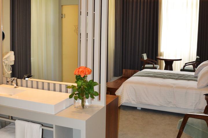Room 8 of 46