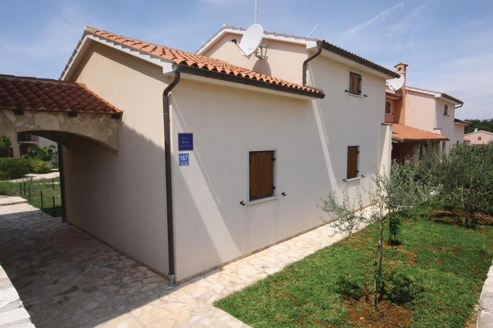 Amazing Home in Pula With 2 Bedrooms