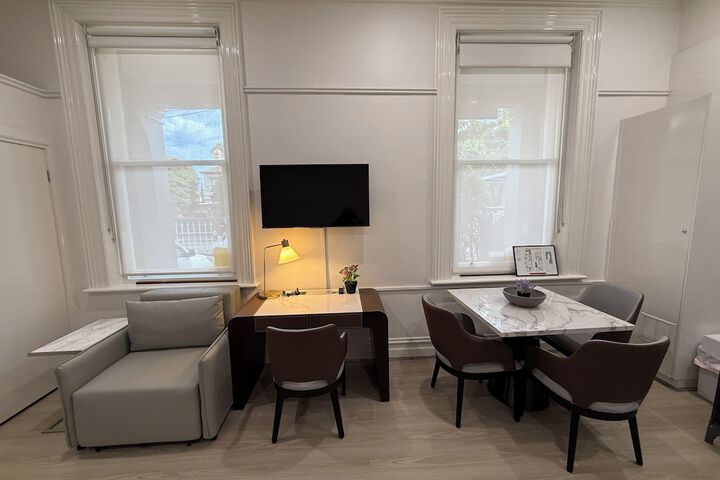 Room 43 of 82