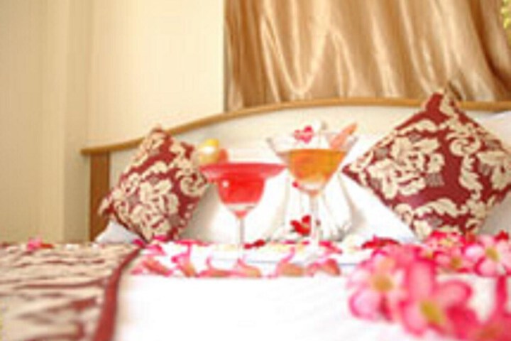 Room 4 of 32