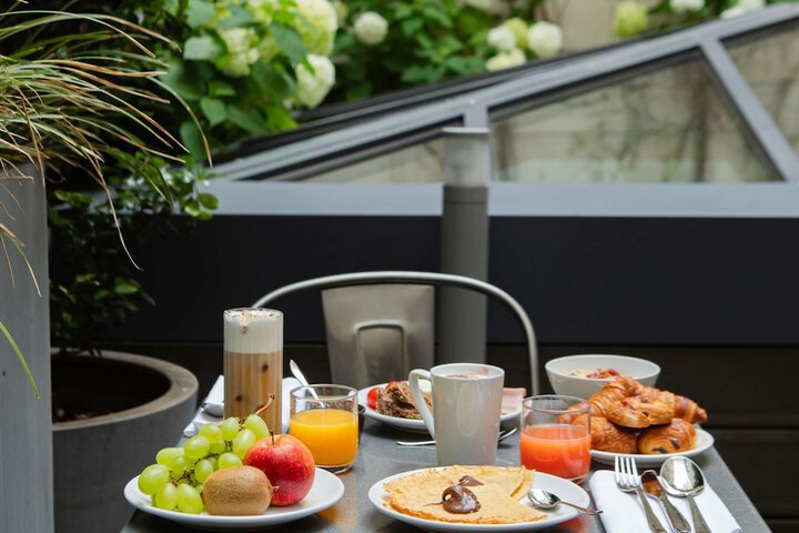 Breakfast/Coffee Service 54 of 77