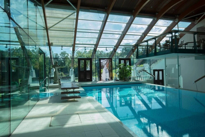 Pool 17 of 42