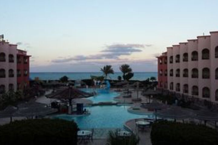 Pool 41 of 66
