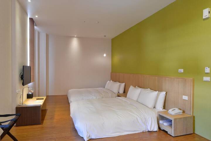 Room 26 of 46