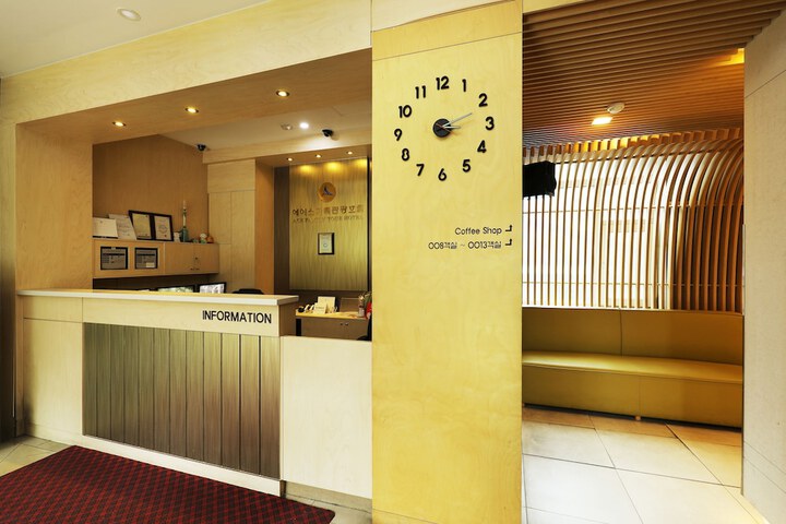 Hotel Interior 3 of 25