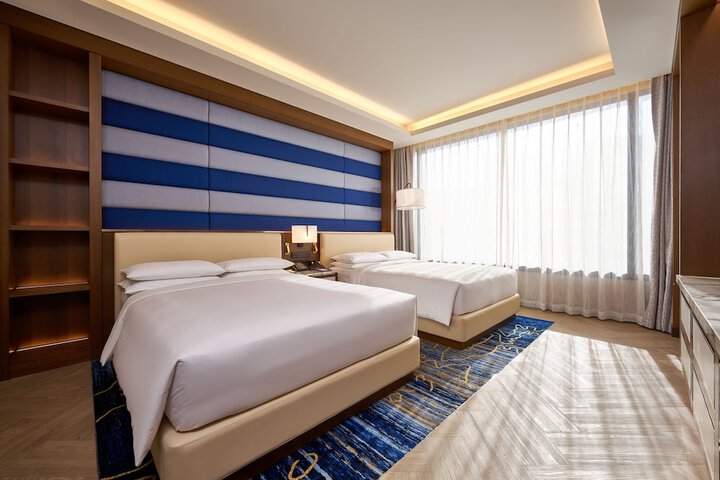 Room 41 of 203