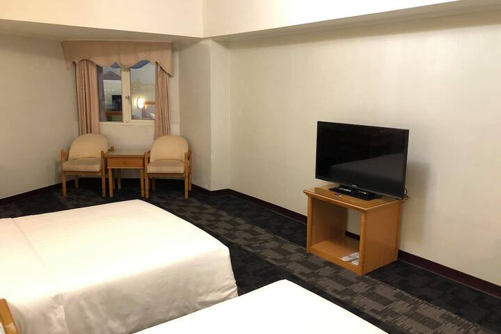 Room 6 of 49