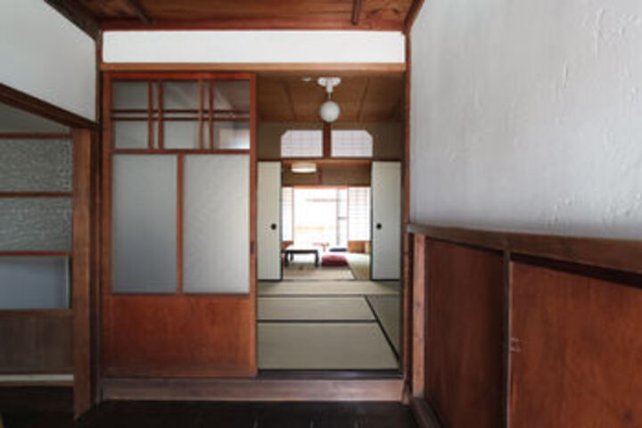 Room 10 of 21