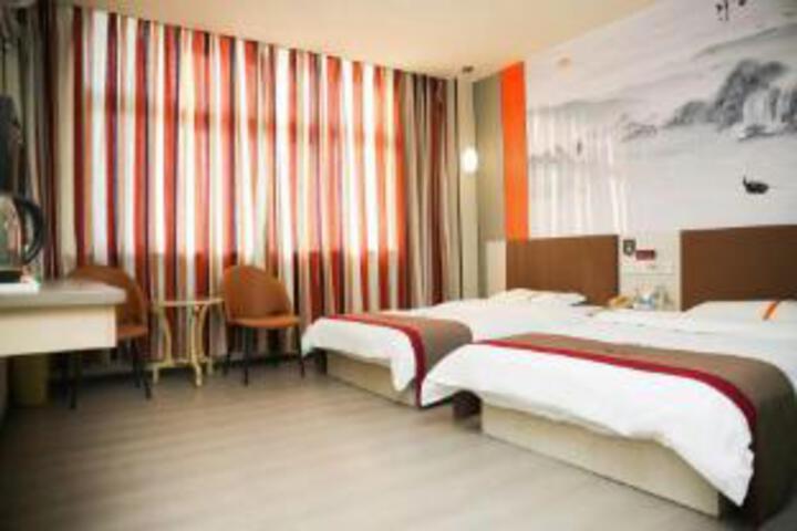 Room 14 of 14