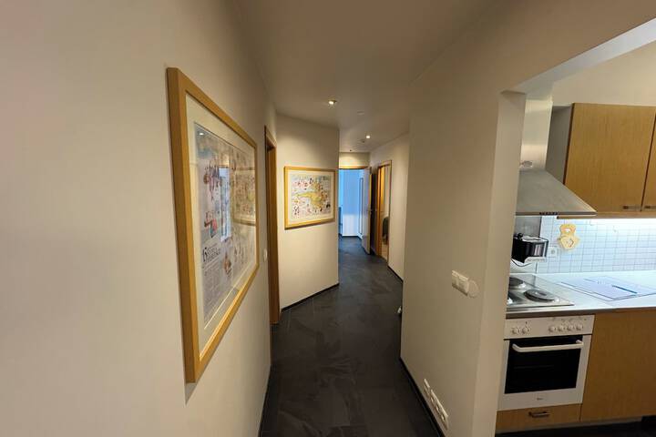 Room 50 of 81