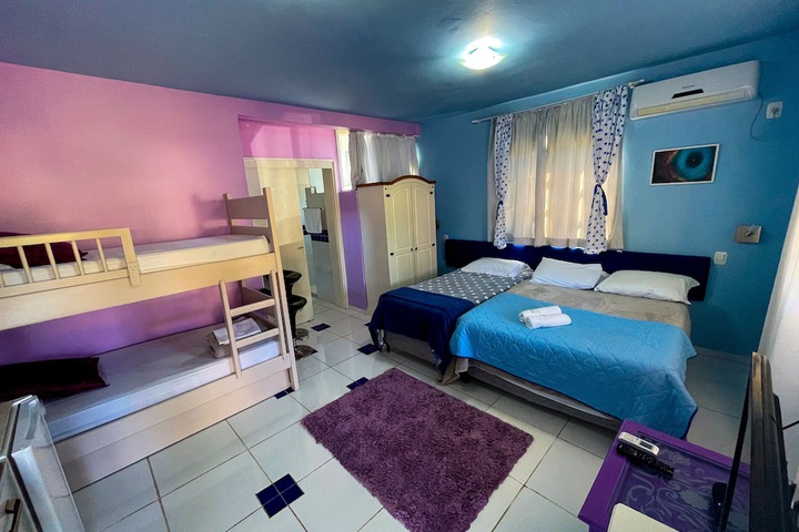 Room 30 of 46