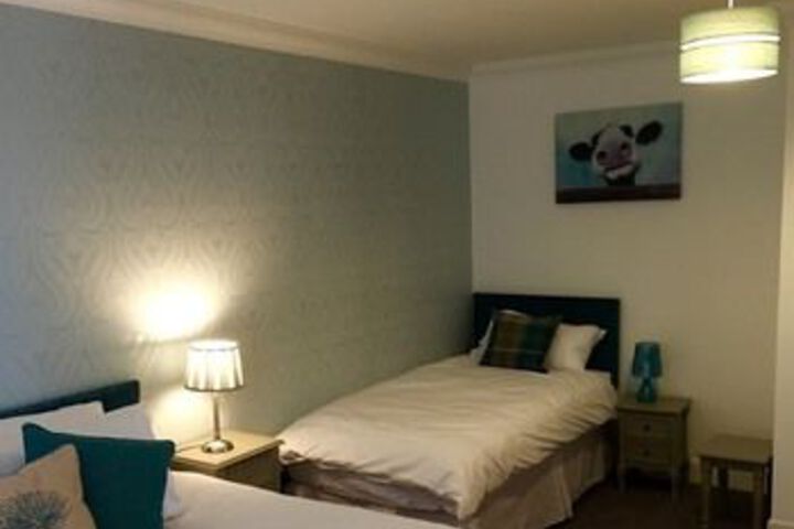 Room 11 of 25