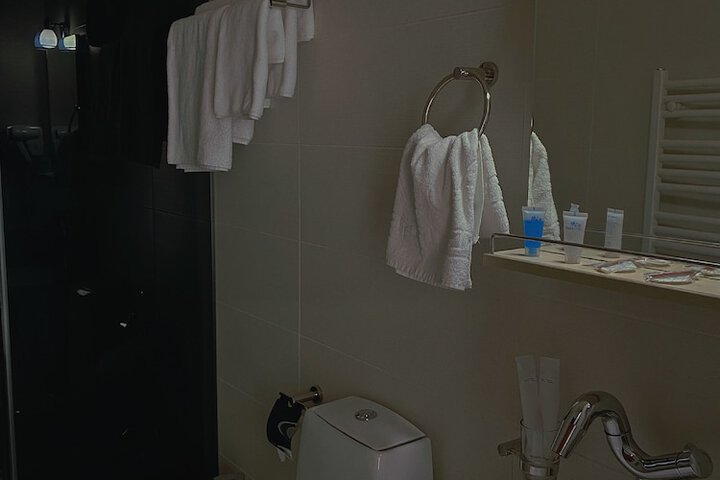 Room 40 of 50