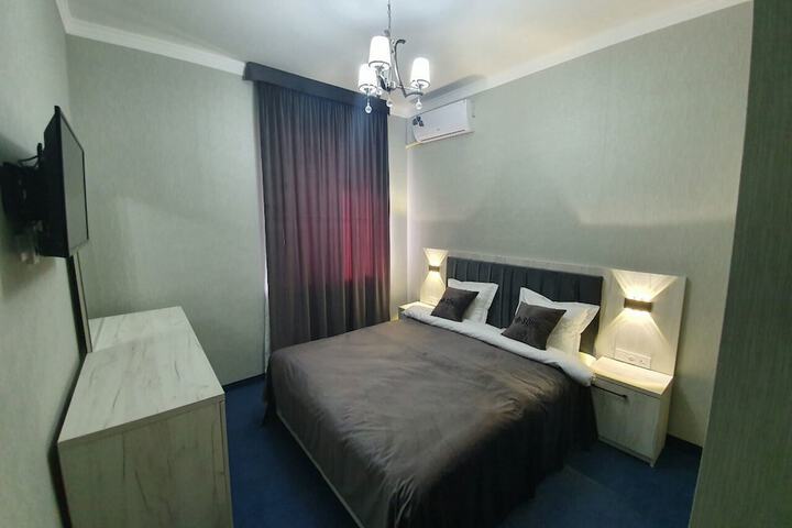 Room 8 of 15