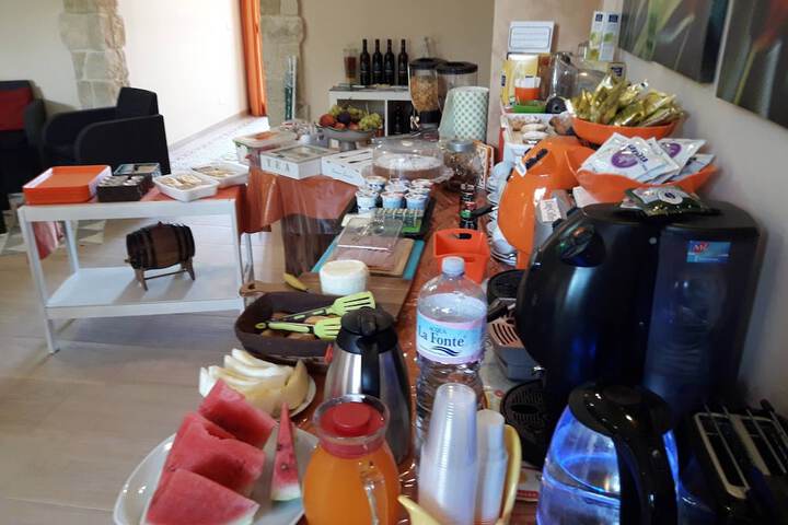 Breakfast area