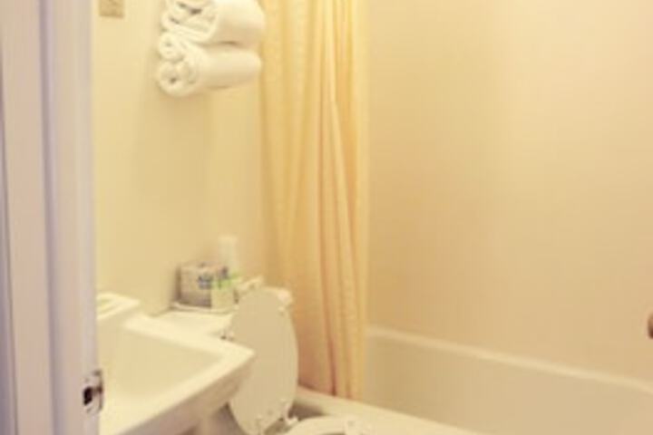 Room 49 of 102