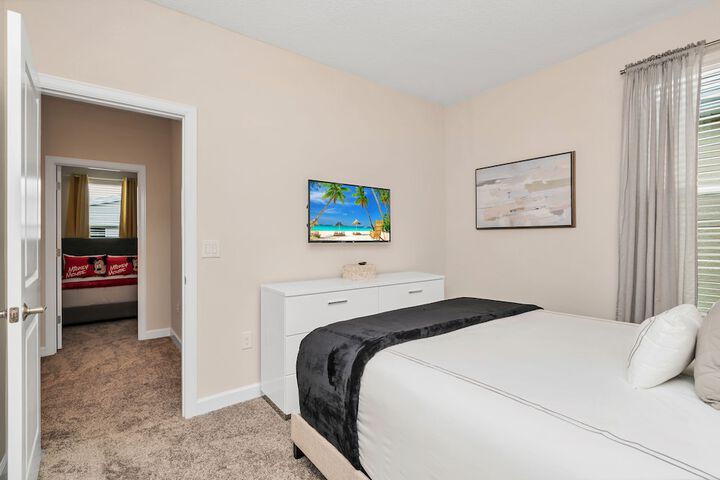 Room 10 of 46