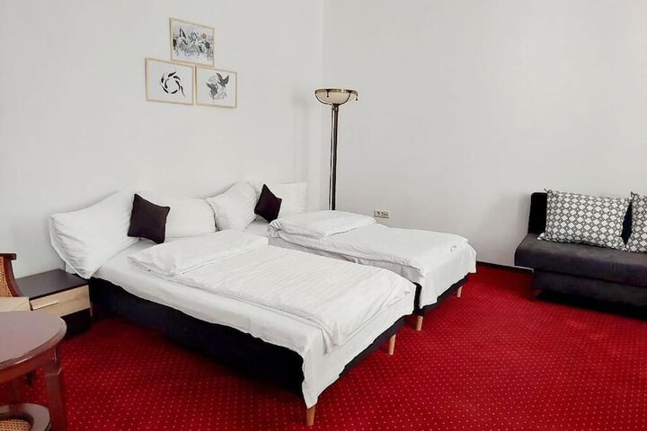 Room 19 of 50