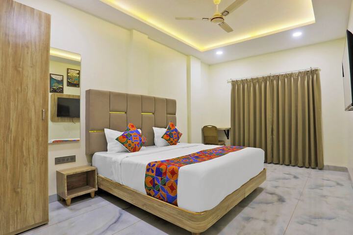 Room 16 of 29