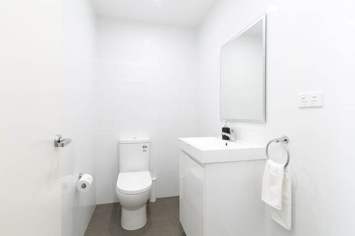 Room 14 of 16