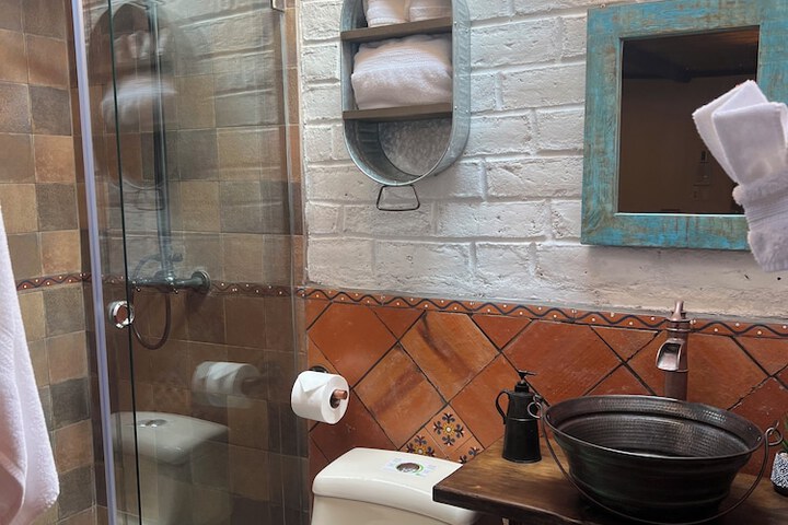 Room 16 of 24