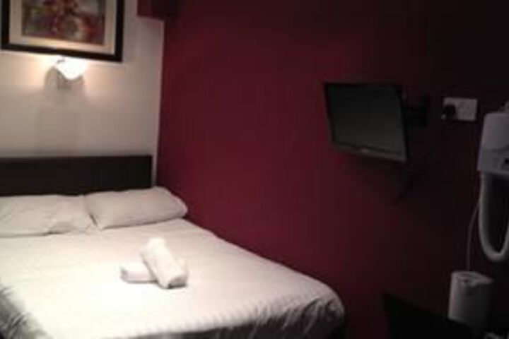 Room 15 of 37