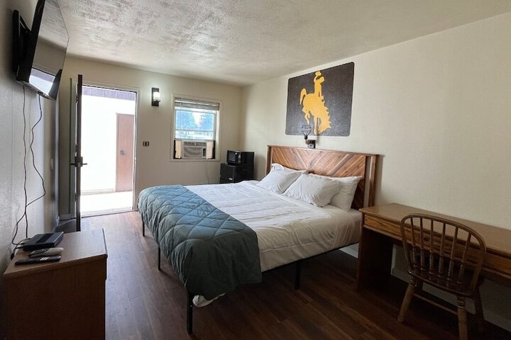 Room 4 of 41