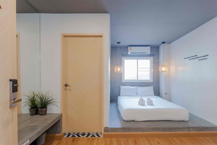 Room 15 of 47