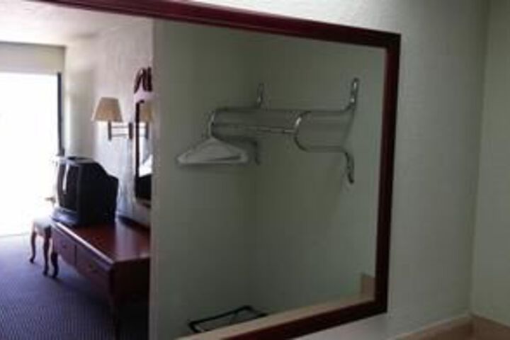 Room 50 of 60