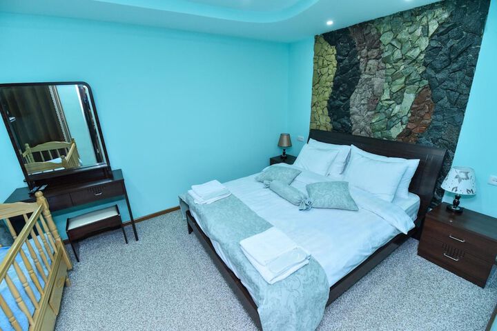 Room 21 of 49