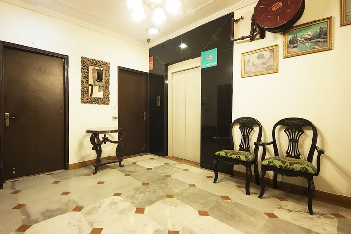 Room 9 of 27