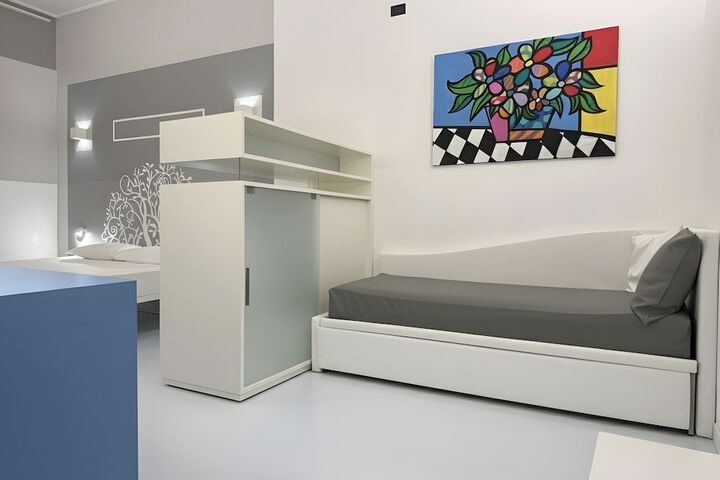 Room 40 of 106